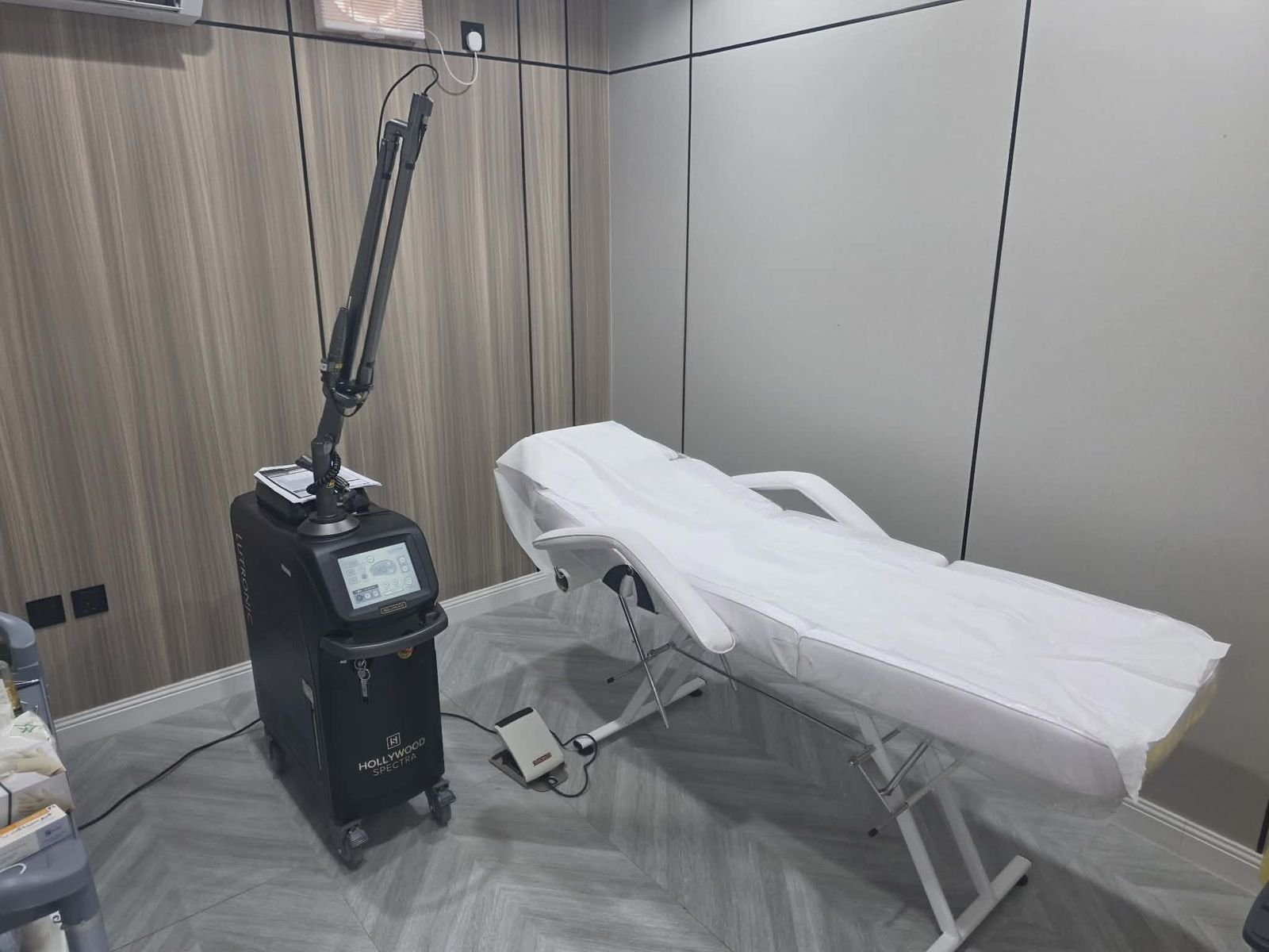 غرفة علاج الليزر